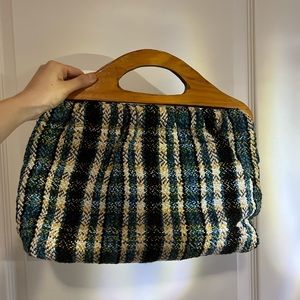Plaid bag with wooden handle